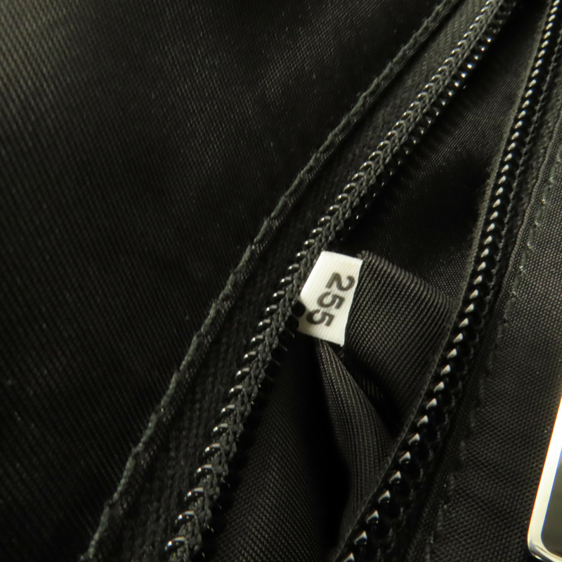 PRADA 尼龍Traveller Medium肩背袋-8