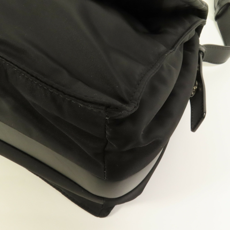 PRADA 尼龍Traveller Medium肩背袋-10