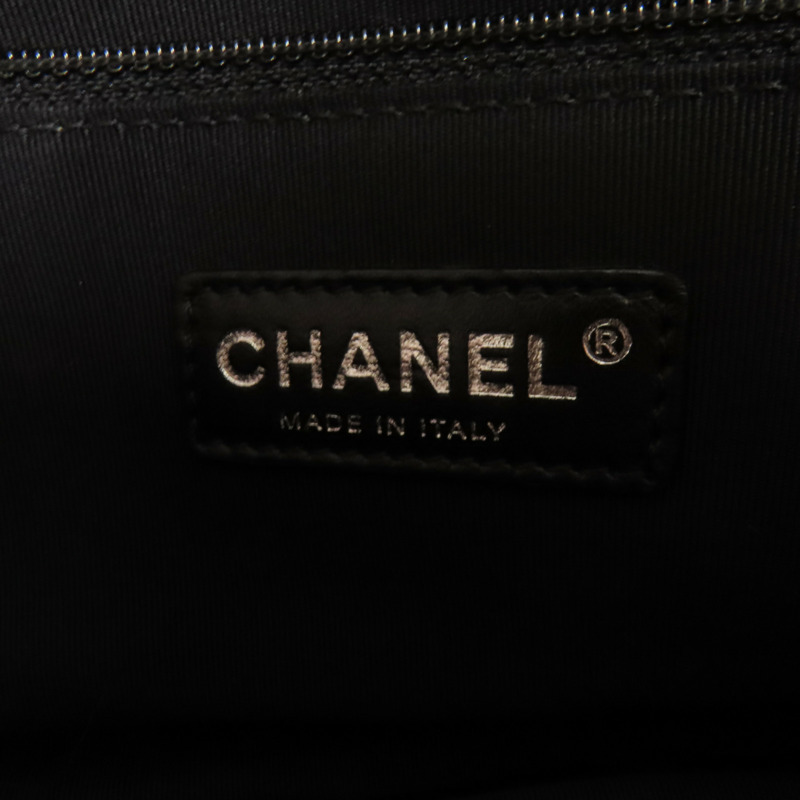 CHANEL 牛皮皮革Chain Shoulder銀扣肩背袋-7