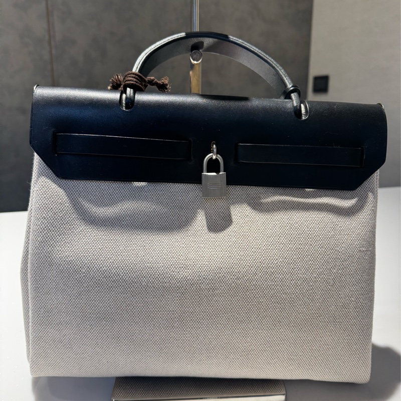 Hermes Herbag 31 肩背包 （黑白兩色替換袋）-2