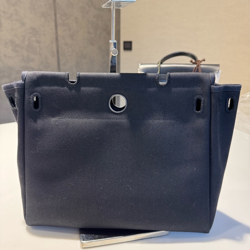 Hermes Herbag 31 肩背包 （黑白兩色替換袋）-17