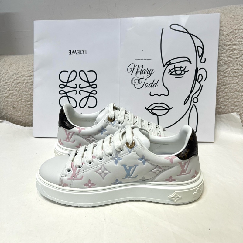 99新LV/路易威登 Time Out 皮革板鞋系帶防滑低幫休閒厚底滑板鞋女款 白藍粉色 簡單百搭網球高爾夫運動鞋驢鞋 尺碼36.5-4