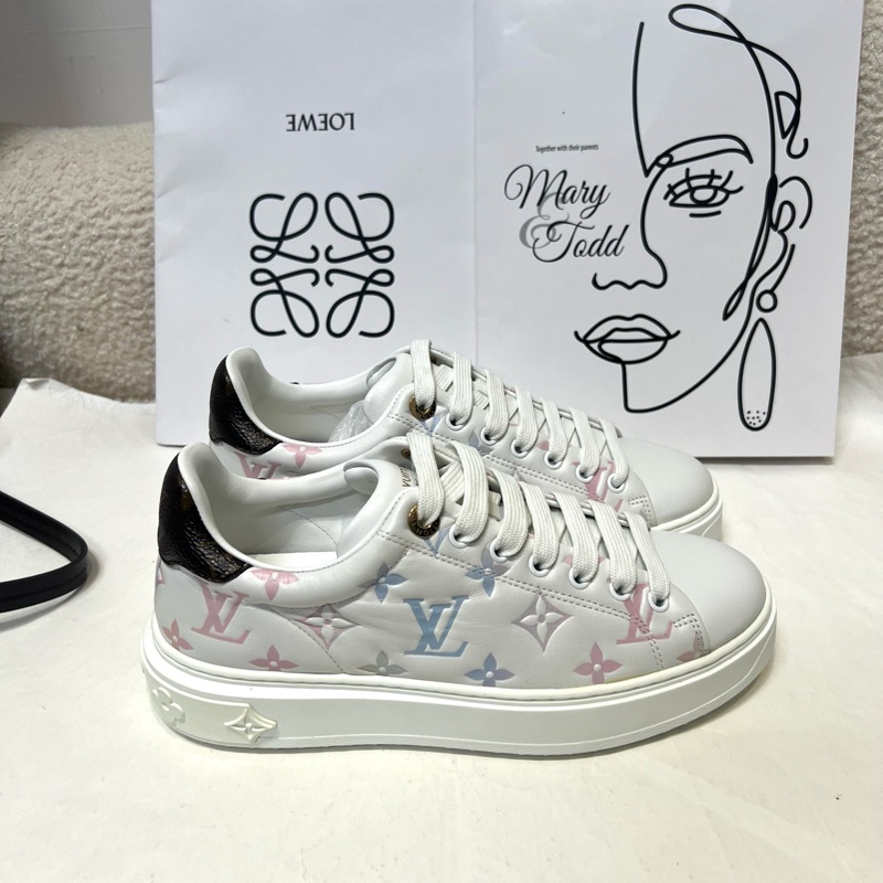 99新LV/路易威登 Time Out 皮革板鞋系帶防滑低幫休閒厚底滑板鞋女款 白藍粉色 簡單百搭網球高爾夫運動鞋驢鞋 尺碼36.5-6