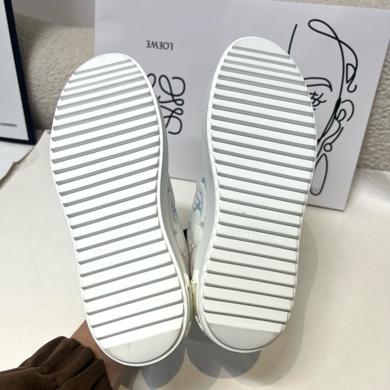 99新LV/路易威登 Time Out 皮革板鞋系帶防滑低幫休閒厚底滑板鞋女款 白藍粉色 簡單百搭網球高爾夫運動鞋驢鞋 尺碼36.5-8