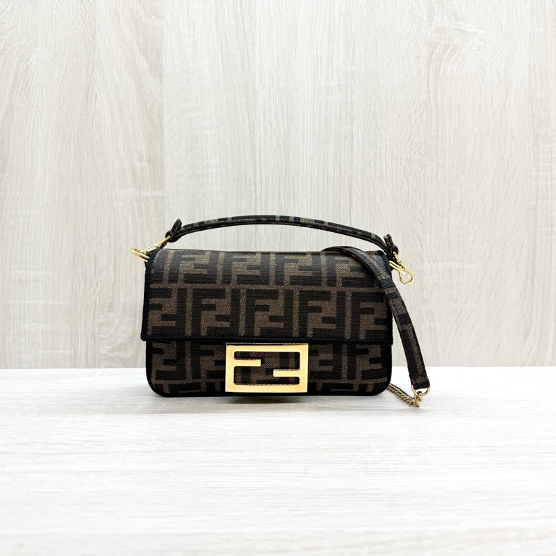 FENDI迷你法掍棕色FF提花布料提把斜背包8BS017-0