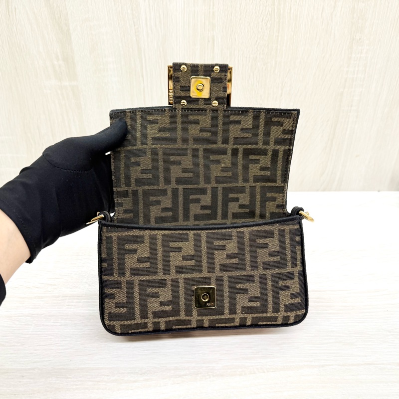 FENDI迷你法掍棕色FF提花布料提把斜背包8BS017-7