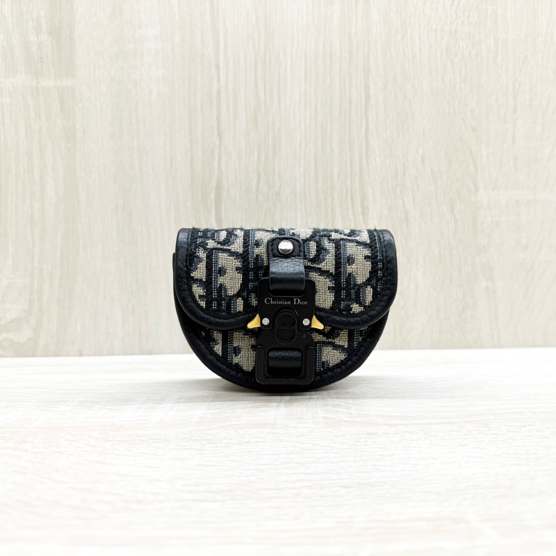 DIOR藍色老花MINI GALLOP馬鞍耳機包-0