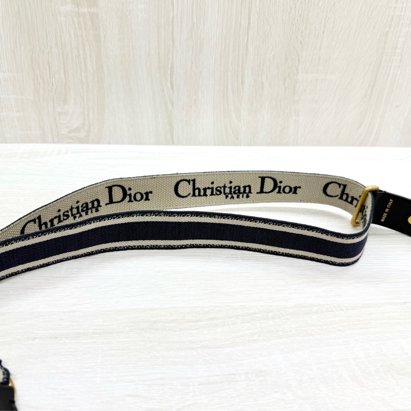 DIOR藍色緹花布刺繡雙面LOGO背帶-5