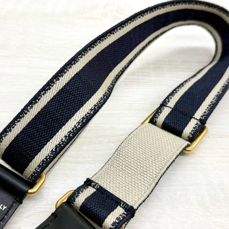 DIOR藍色緹花布刺繡雙面LOGO背帶-7