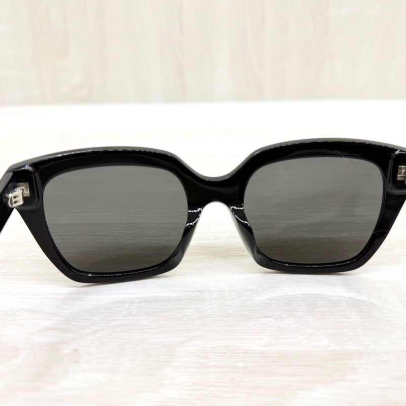 CELINE黑色大框MONOCHROMS 03墨鏡4S198-5