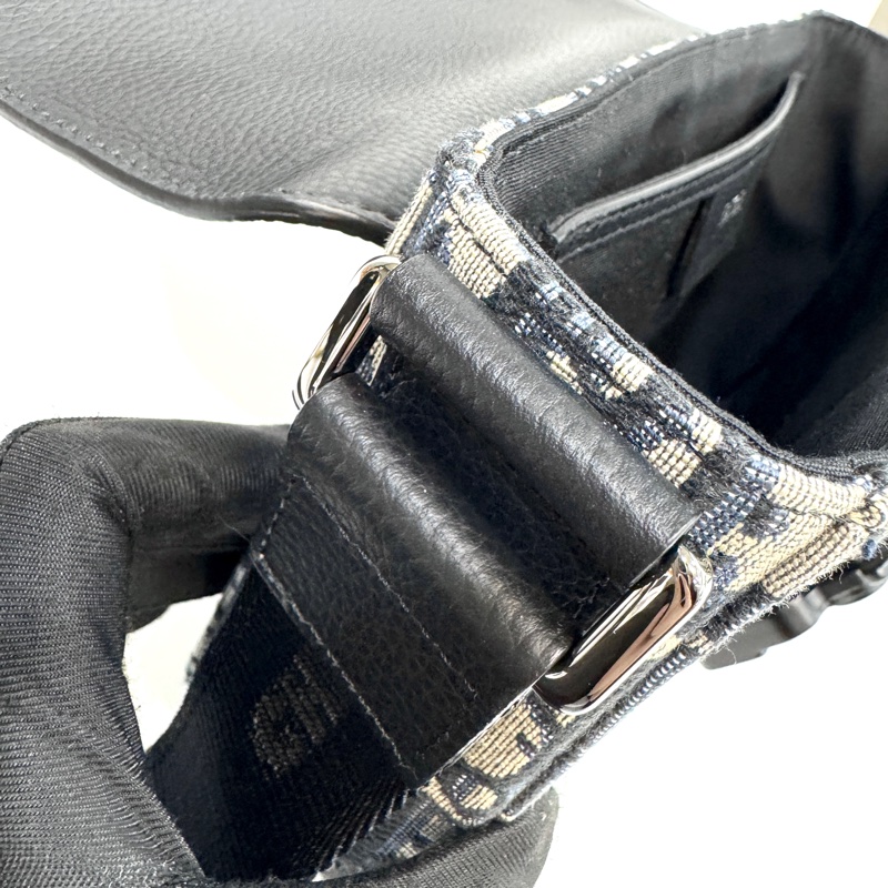 DIOR馬鞍包黑色Oblique緹花布下蓋小型郵差包1ADPO049YKS_H27E-15