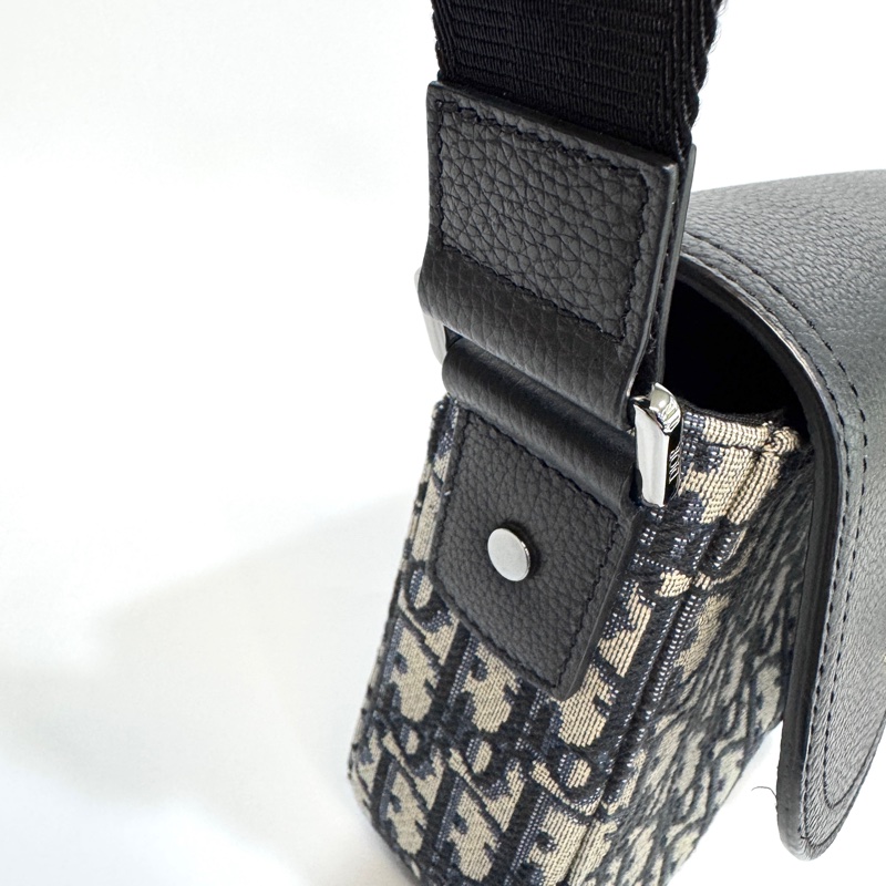 DIOR馬鞍包黑色Oblique緹花布下蓋小型郵差包1ADPO049YKS_H27E-17