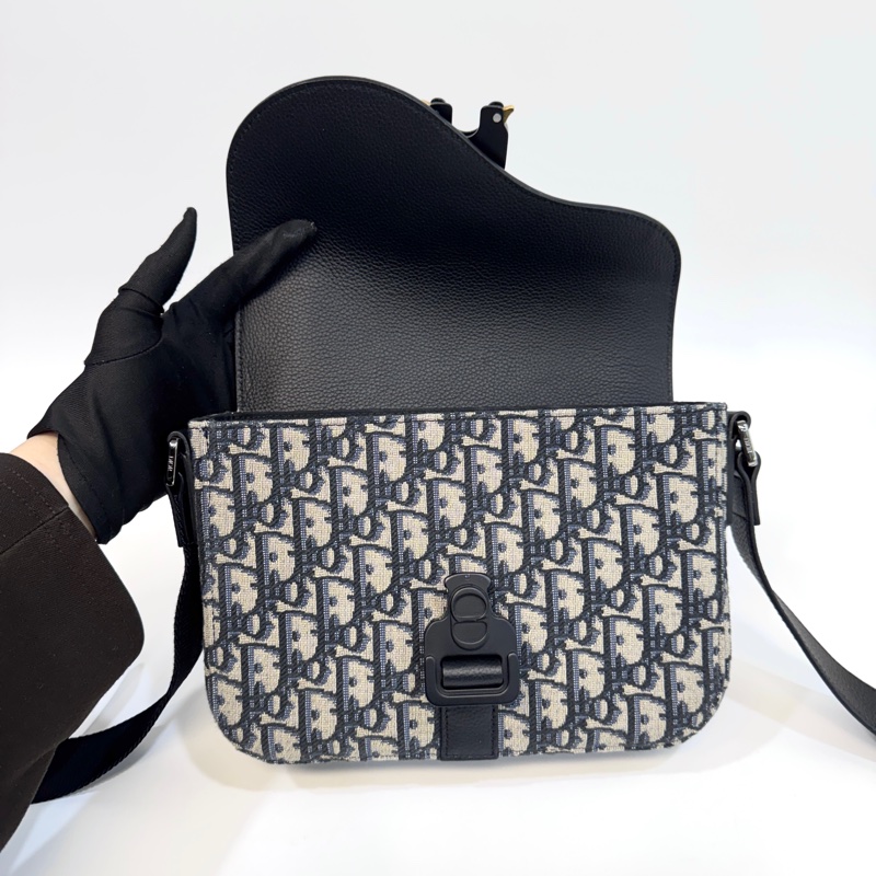 DIOR馬鞍包黑色Oblique緹花布下蓋小型郵差包1ADPO049YKS_H27E-8