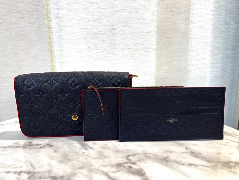 LV 海軍藍牛皮壓紋紅油邊三合一鏈包-2