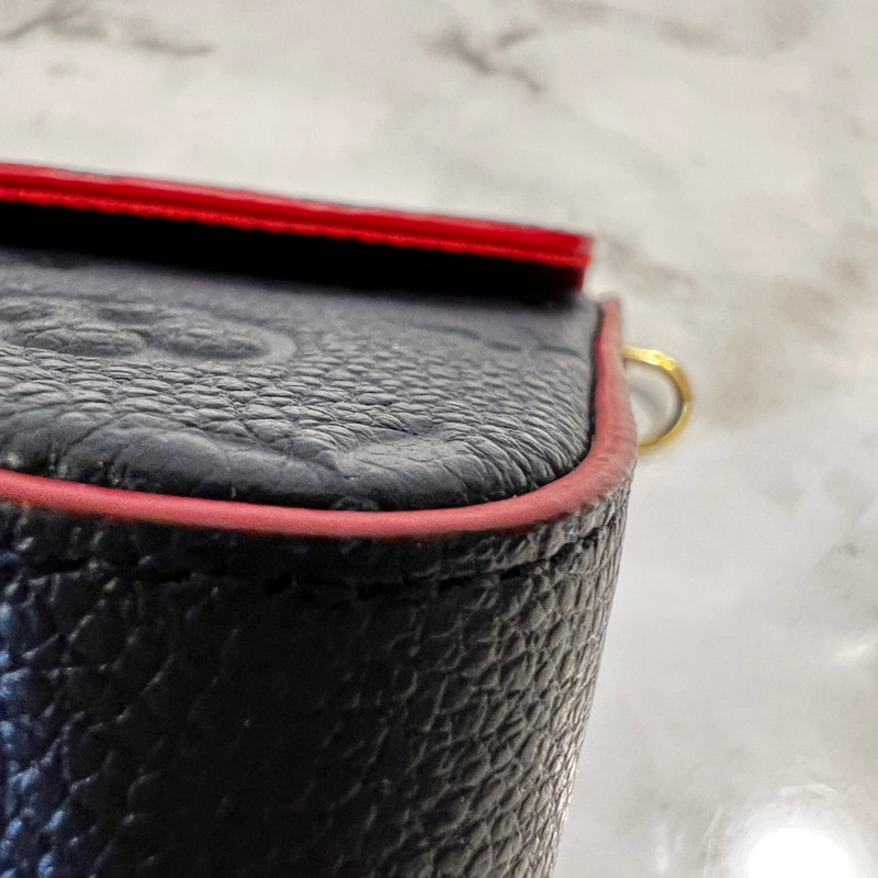 LV 海軍藍牛皮壓紋紅油邊三合一鏈包-9