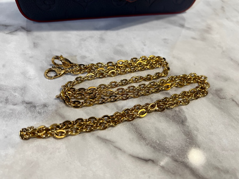 LV 海軍藍牛皮壓紋紅油邊三合一鏈包-16