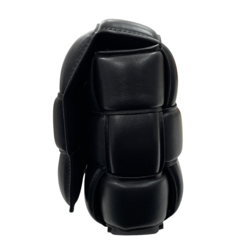 BOTTEGA VENETA 寶緹嘉 Padded Cassette 粗編織 肩背包 小羊皮 黑色 金釦-4