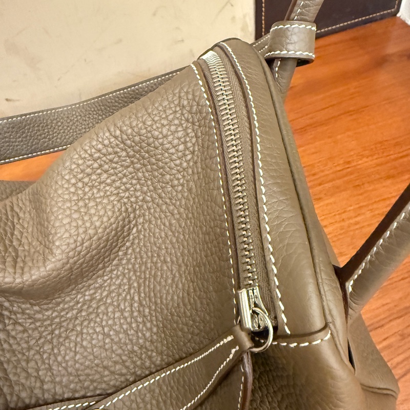 Hermes lindy30 大象灰  要買 這尺寸真的不大-4