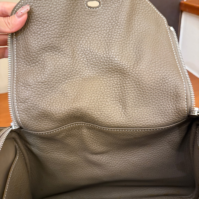 Hermes lindy30 大象灰  要買 這尺寸真的不大-10