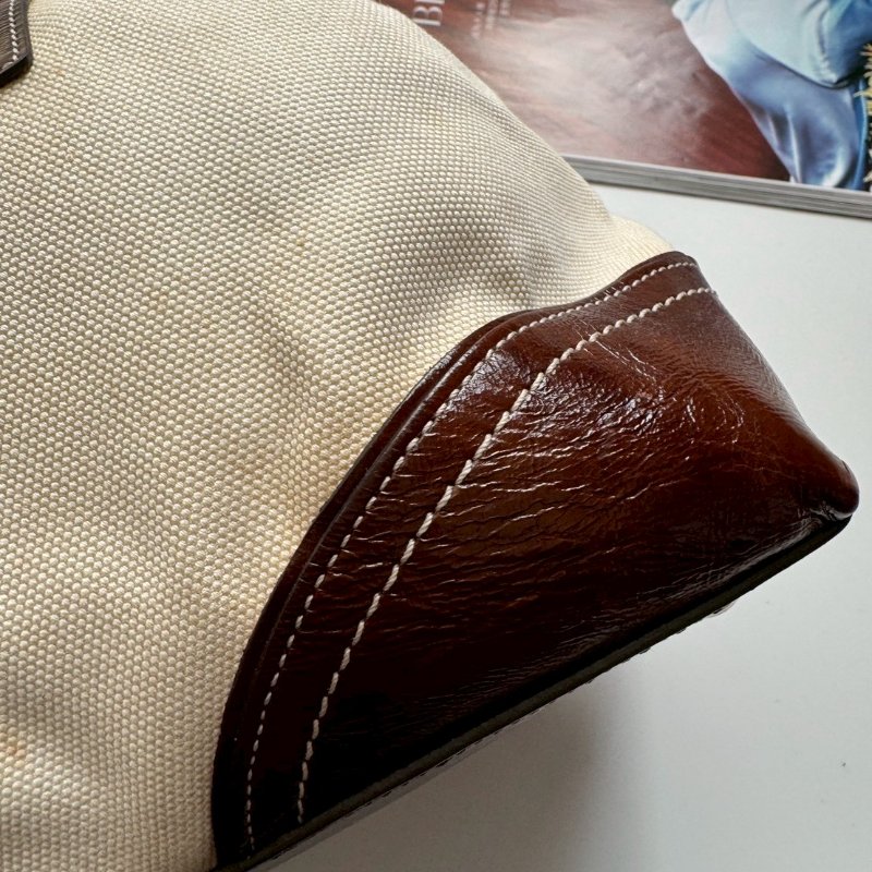 COACH 米白帆布拚咖色肩背包-5