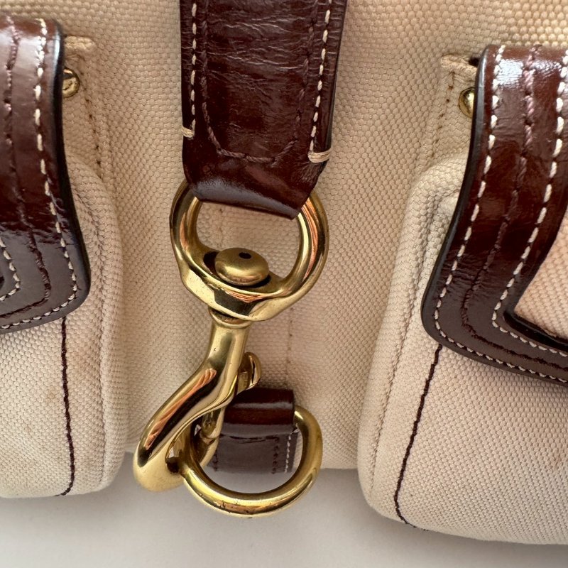 COACH 米白帆布拚咖色肩背包-19