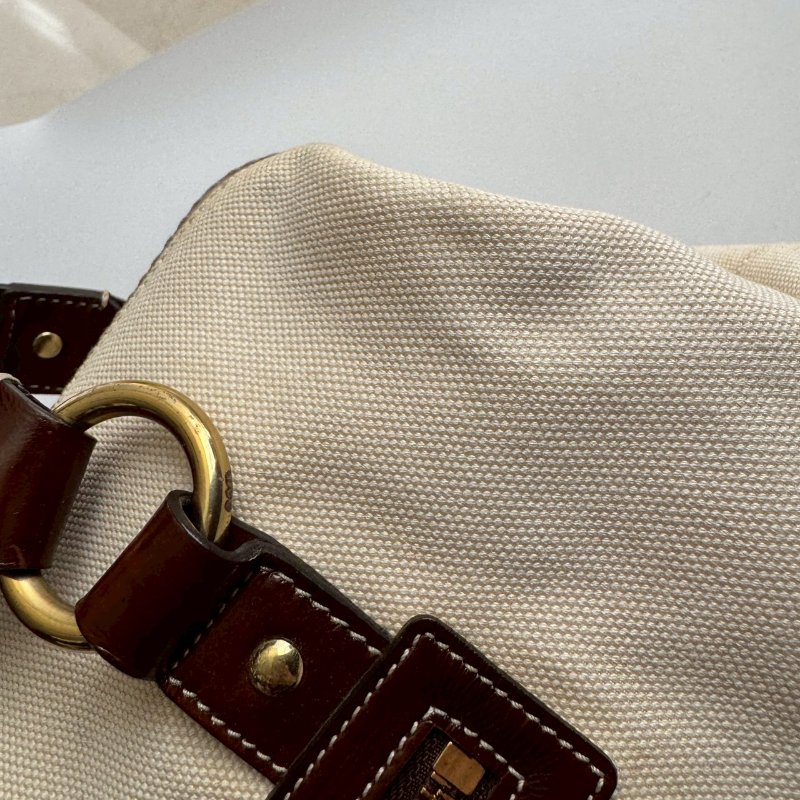 COACH 米白帆布拚咖色肩背包-33