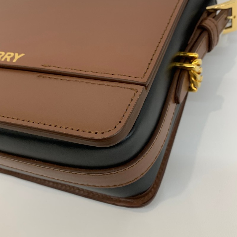 Burberry/巴寶莉棕色全皮單肩斜挎包。-10