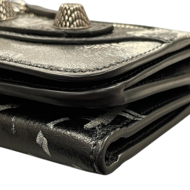 BALENCIAGA 巴黎世家 Le Cagole 塗鴉三折短夾 皮革 黑色 銀釦-9