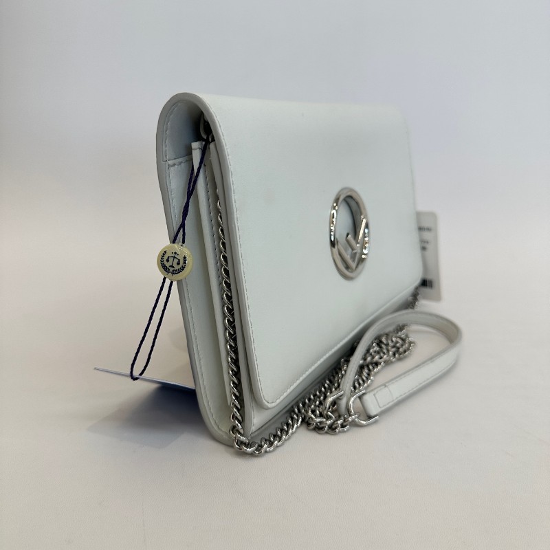 芬迪白色logo底長22單肩斜挎包-1