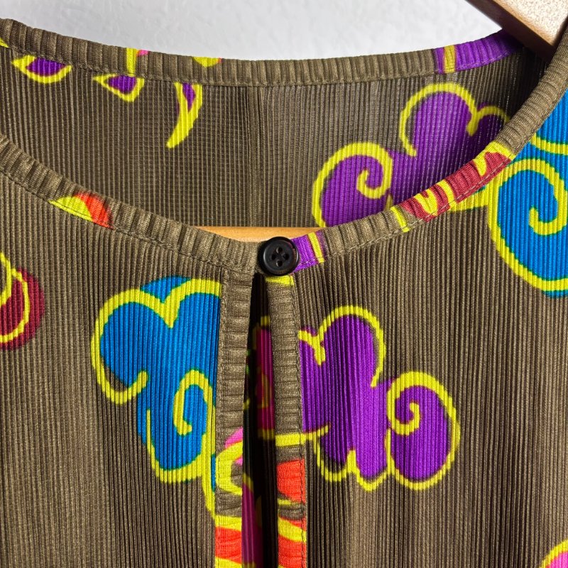 絕版收藏 ::三宅一生 Issey Miyake :: Pleats Please PP 鬥牛雲圖樣 秋香色外罩衫 上衣 3號-7