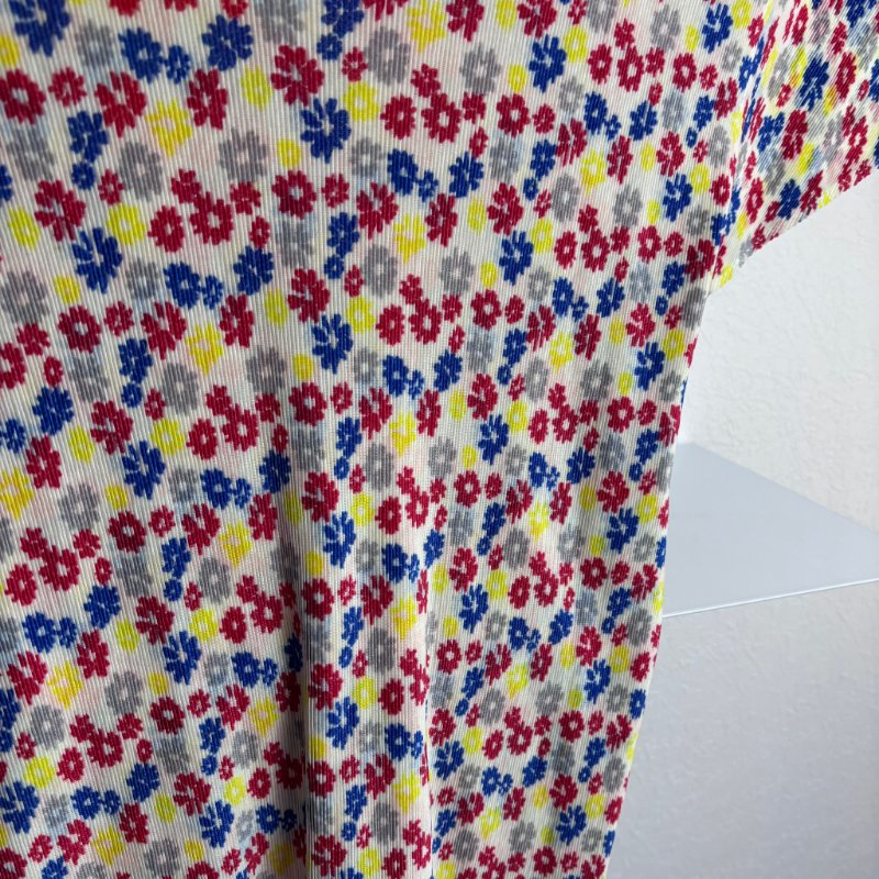 絕版收藏 ::三宅一生 Issey Miyake :: Pleats Please PP 白底彩花花圖樣短袖上衣 3號-5