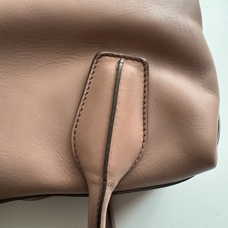 TODS 溫柔藕粉色手提兩用包-6