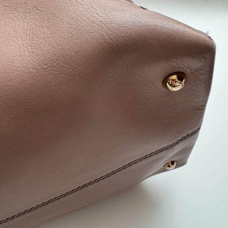 TODS 溫柔藕粉色手提兩用包-16