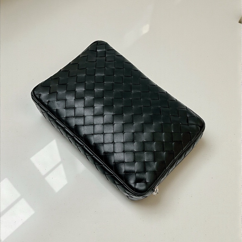 莉亞精品♡ BV 編織手拿包 黑色大款 9新-0