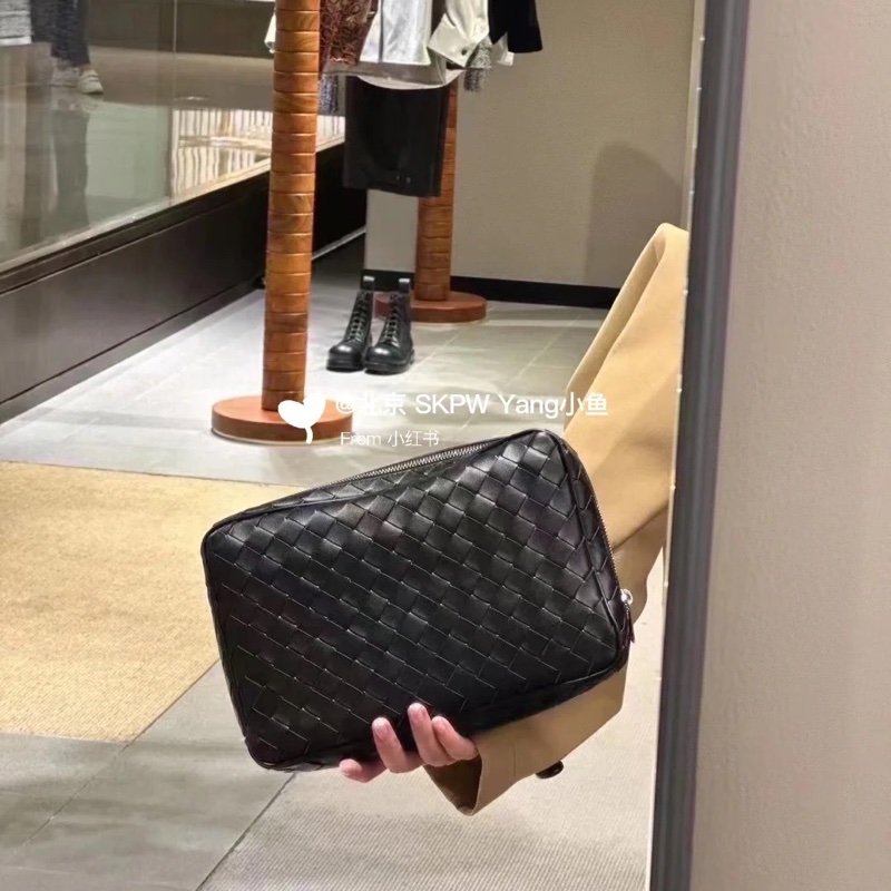 莉亞精品♡ BV 編織手拿包 黑色大款 9新-1