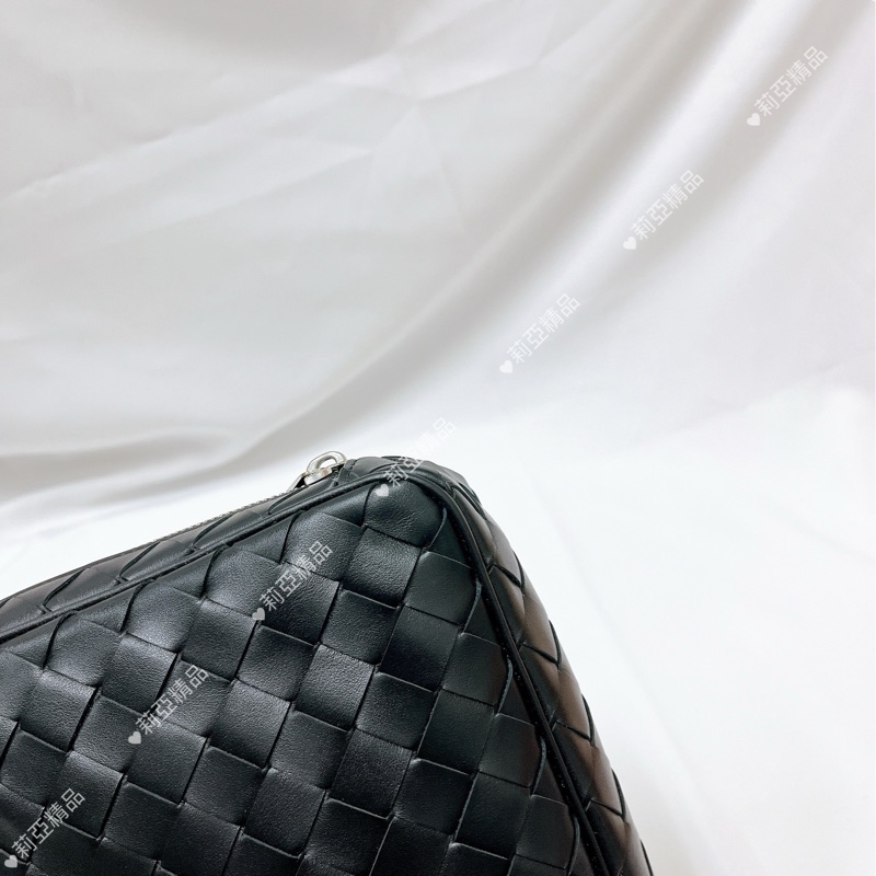 莉亞精品♡ BV 編織手拿包 黑色大款 9新-4