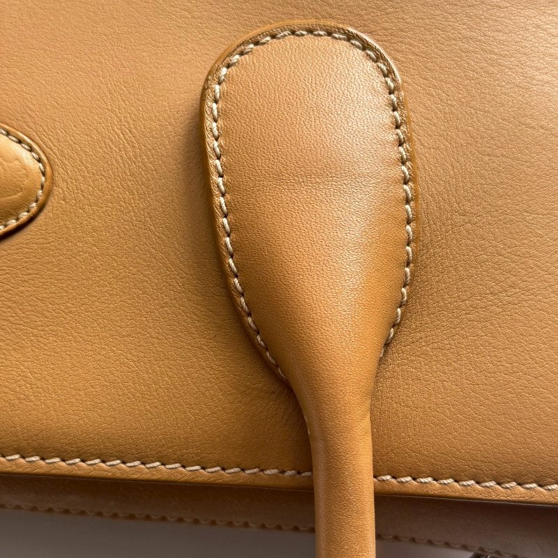 TODS 駝色耐用皮革拉鏈手提包-16