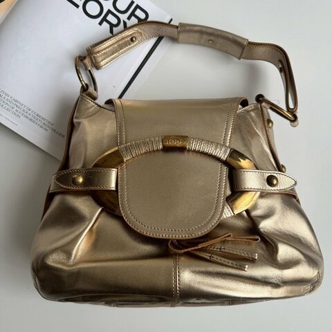 TODS 香檳金大圓環單肩包