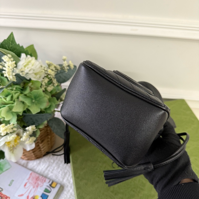 Blondie 縫線皮革束口迷你水桶包(黑色)-5