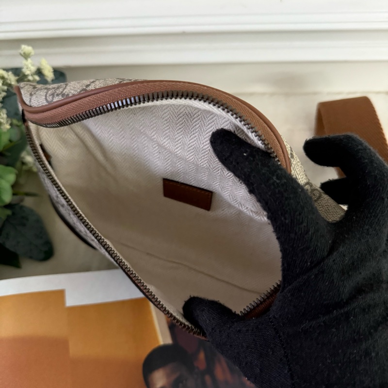 GG Emblem 塗層帆布及皮革腰包/胸口包(烏木/深棕色)-6