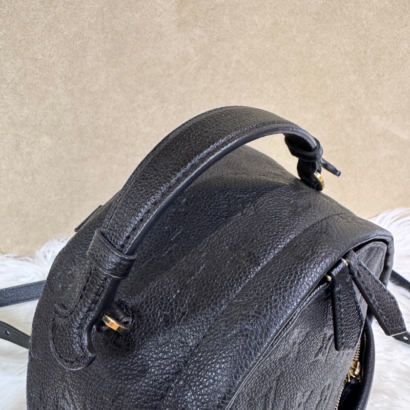 LV Sorbonne 黑壓紋牛皮後背包-7