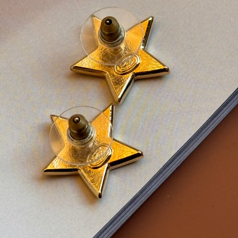 ::CHANEL:: 24C 星空黑紫系閃亮星星穿式耳環 ABC698-3