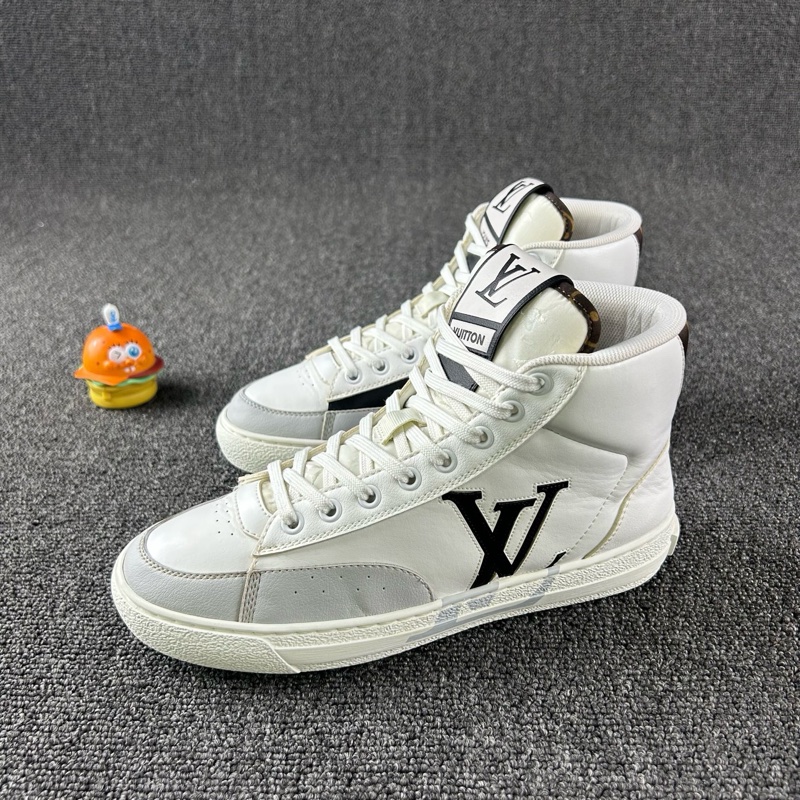 Louis Vuitton路易威登白色錯位板鞋 尺碼：38-1