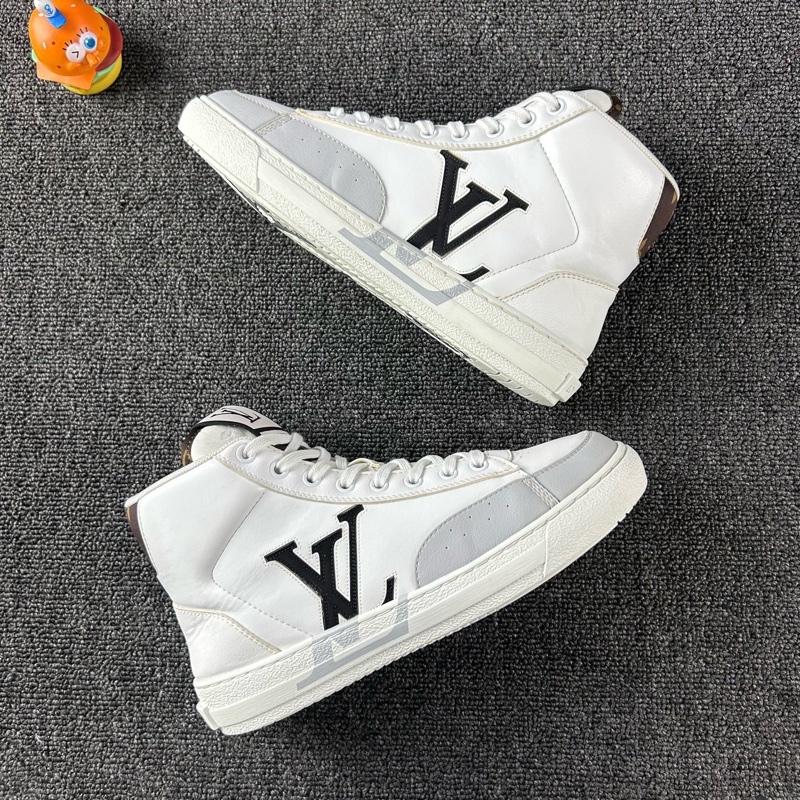 Louis Vuitton路易威登白色錯位板鞋 尺碼：38-3