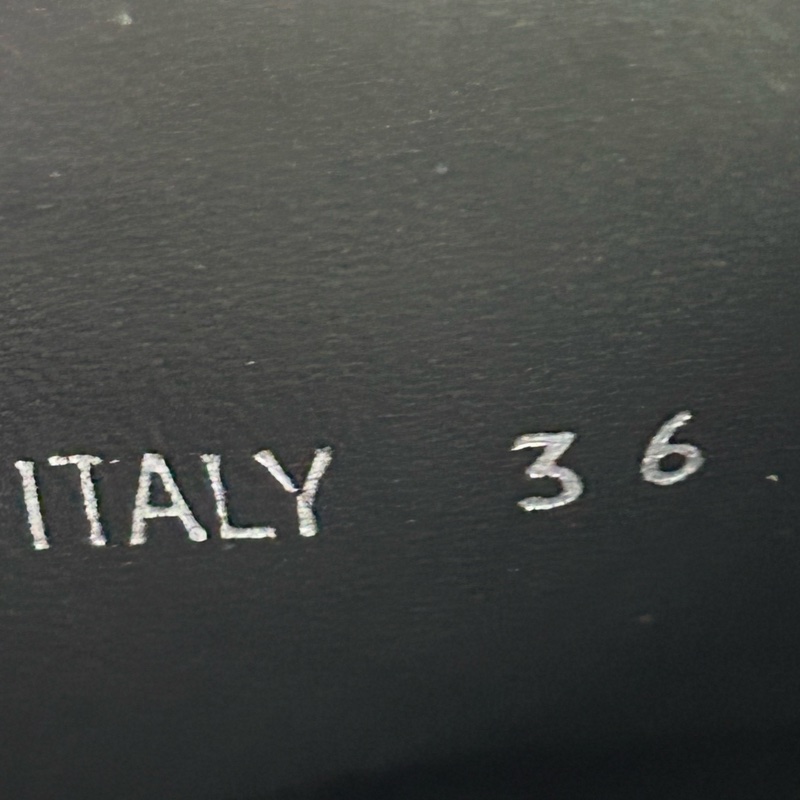99新 未使用過 Prada普拉达黑色厚底鞋 尺码：36 黑色简约时尚 牛皮舒适有质感 厚底增高显著-6