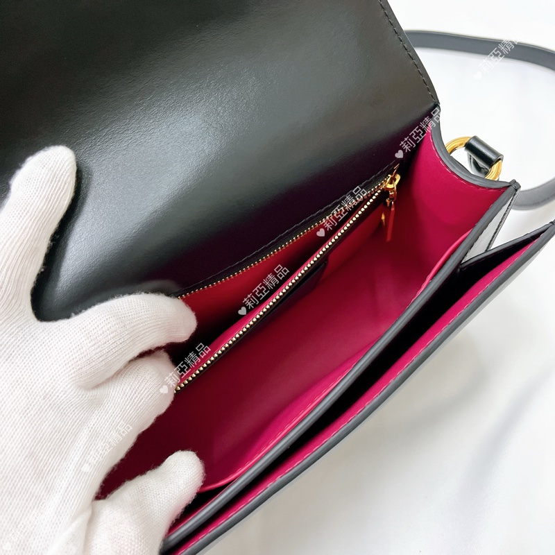 莉亞精品♡LV M55948 Pont9 黑金  二手-14