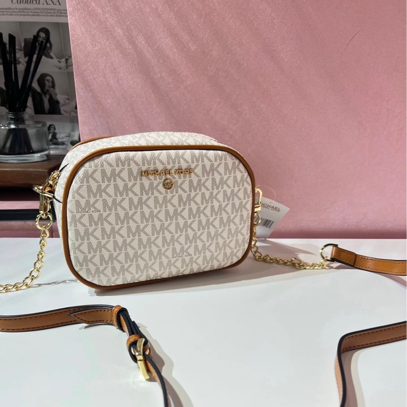 Michael Kors|MK的JET SET CHARM全新經典老花相機麻將包 可單肩/斜背-0