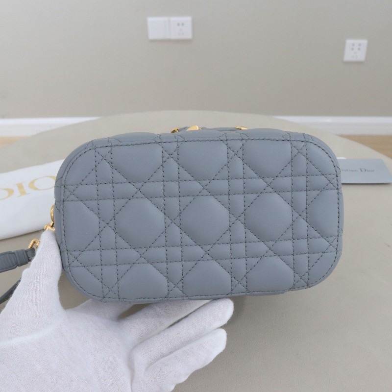 DIOR 小號 霧霾藍DIORTRAVEL VANITY 手袋-4