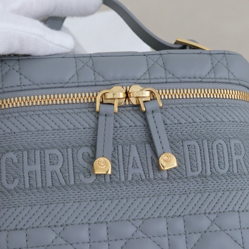 DIOR 小號 霧霾藍DIORTRAVEL VANITY 手袋-7