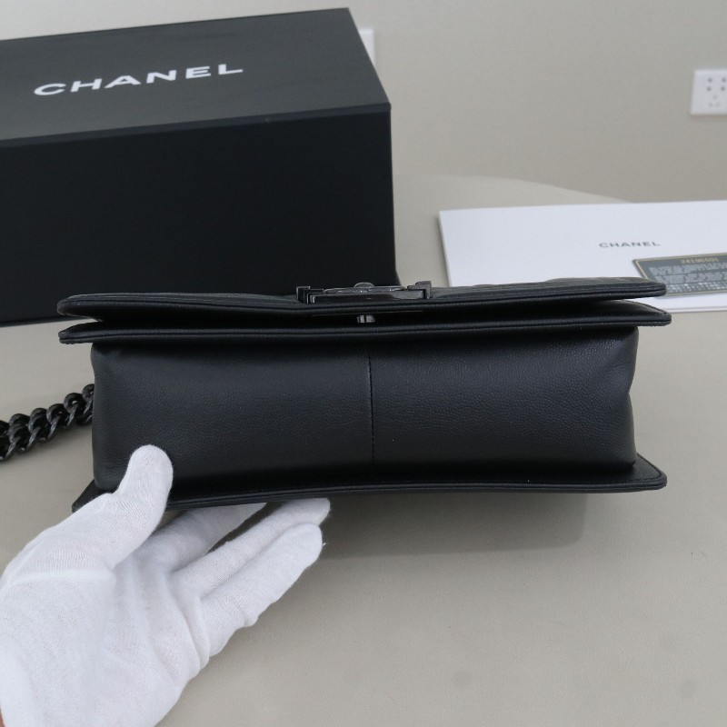 Chanel Leoby中號 So black全黑荔枝紋牛皮-3